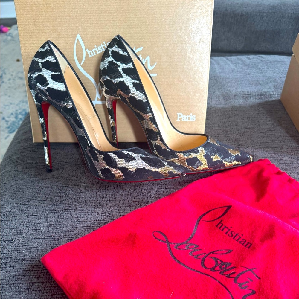 So Kate 120 Lurex Feline/GG - Black/Gold, Size 42
